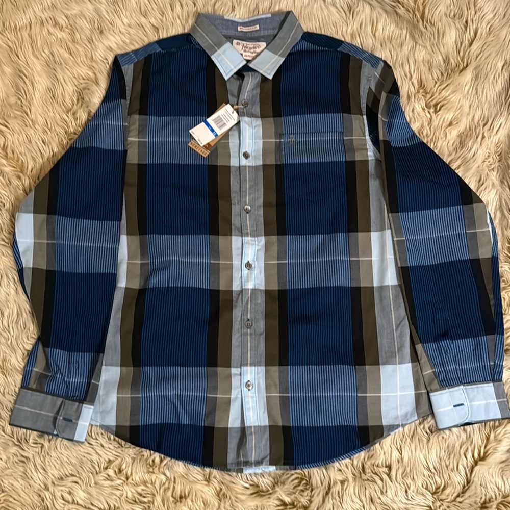 Men’s long sleeve button down
